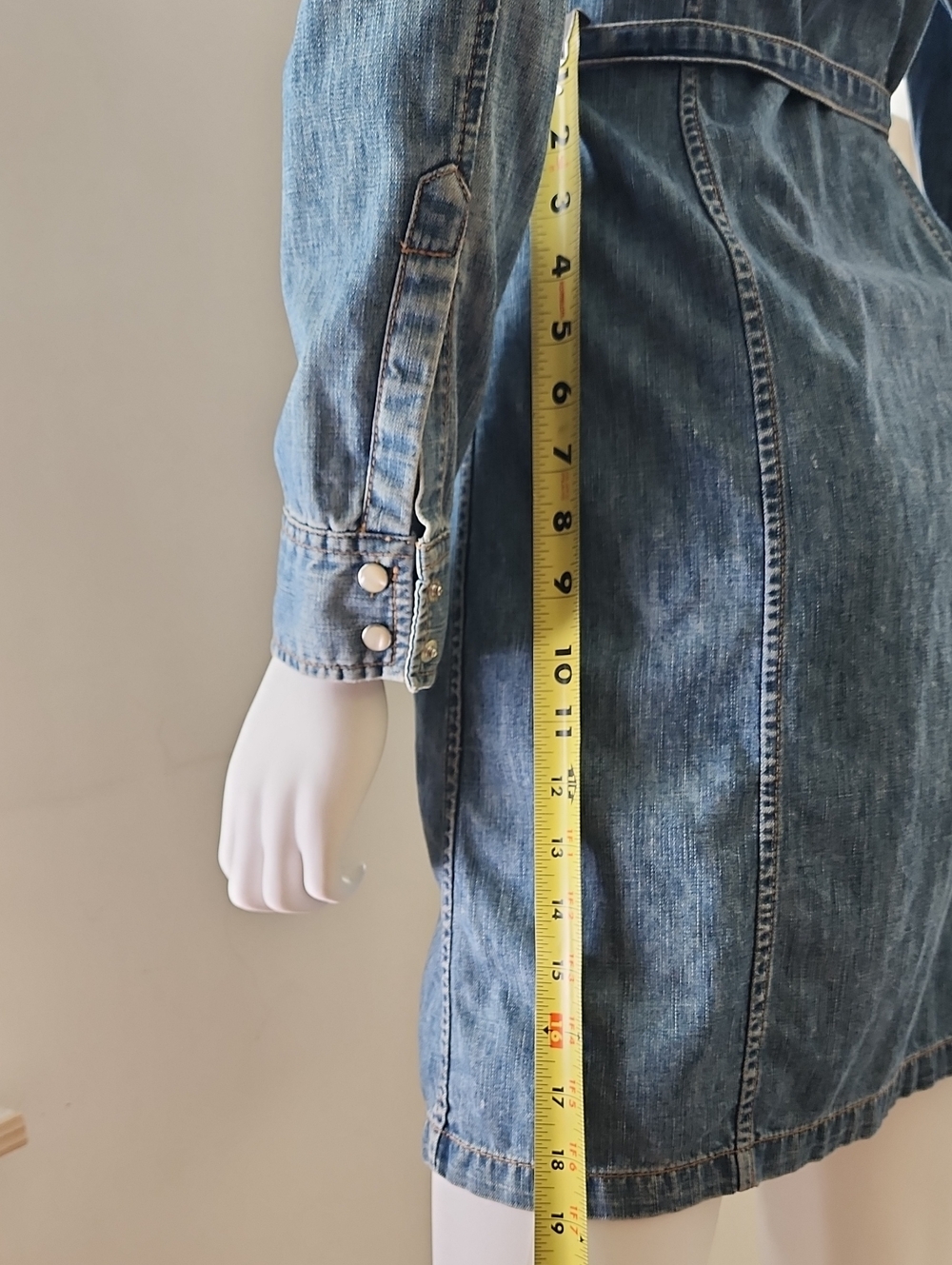Vintage GAP Y2K Early 2000s Light Wash Medium Wash Denim Snap Front Shirt Dress - Picture 8 of 13